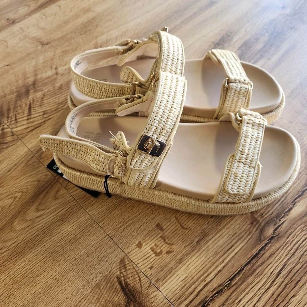 NWT Madden NYC Women's Size 11 Raffia Platform Tan Sandals Straps Comfort